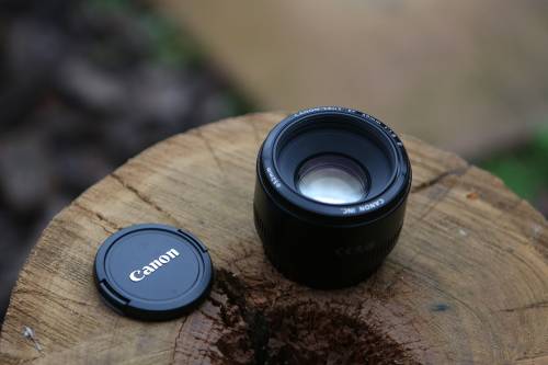 Canon EF 50mm f1.8 mk2 lens
