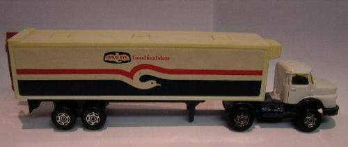 Corgi Diecast Model 2020 Mercedes Benz Truck +  Refrigerator Trailer Made in Great Britain 1/64 scal