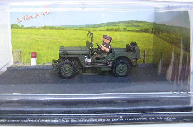 Diecast Model Car Diorama Collection No 1 Willys Jeep Military + passenger figure 1/43 scale new