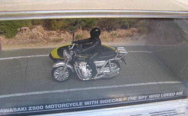 James Bond Diecast Model Car Collection Kawasaki Z 900 Bike with sidecar Movie Film Spy Who Loved Me
