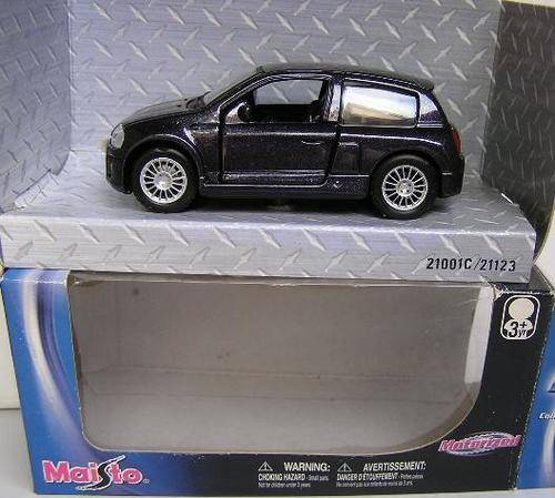 Maisto Diecast Model Car Renault Clio 1/43 scale new in pack
