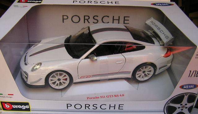 Burago Diecast Model Car 11036 Porsche 911 GT3 GT 3 RS 4.0 1/18 scale new in pack