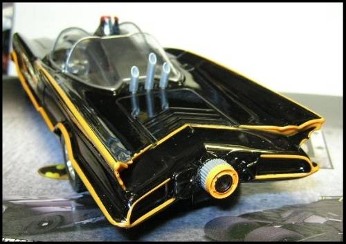 JADA Diecast Model Car 98262 Batmobile Batman Classic 1966 TV Series Movie Film TV DC 1/24 scale new
