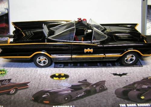 JADA Diecast Model Car 98262 Batmobile Batman Classic 1966 TV Series Movie Film TV DC 1/24 scale new