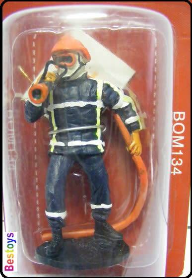 Fire Firefighters Diecast Figure Collection Fireman with hose Gard France 2010 54 mm new in pack