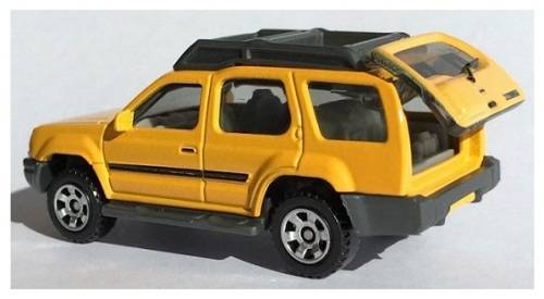 Matchbox Diecast Model Car Moving Parts Buick Nissan Xterra 2000 1/64 scale new in pack