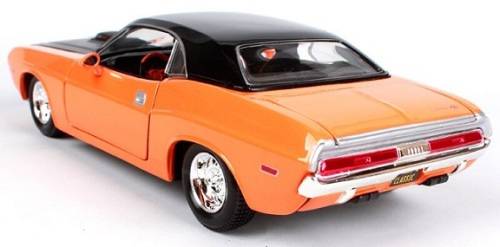 Maisto Diecast Model Car 32518 Dodge Challenger RT 1970 1/24 scale new in pack