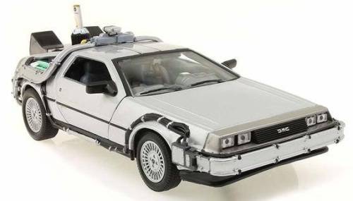 Welly Diecast Model Car 22441 Movie Film Back to the Future 2 Delorean Time Machine 1/24 scale