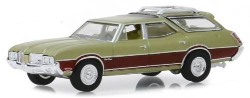 Greenlight Diecast Model Car Estate Wagons Oldsmobile Vista Cruiser 1971 1/64 scale new in pack