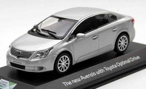 Minichamps Diecast Model Car Dealer Model Toyota Avensis with Optimal Drive 1/43 scale new in pack