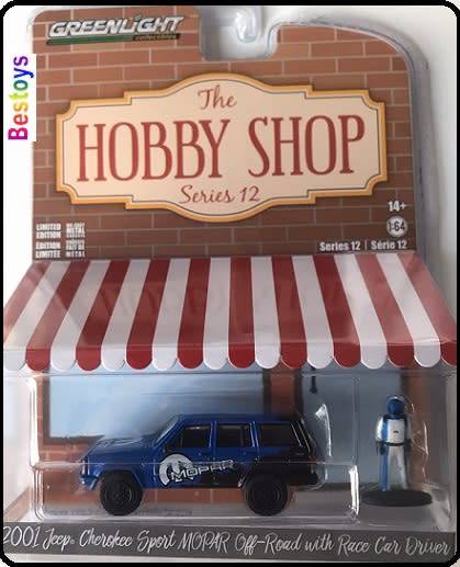Greenlight Diecast Model Car Hobby Shop Jeep Cherokee Sport MOPAR 2001 + Race Car Driver 1/64 scale