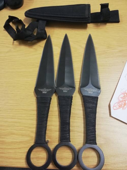 United Cutlery - The Expendables Kunai Limited Editon