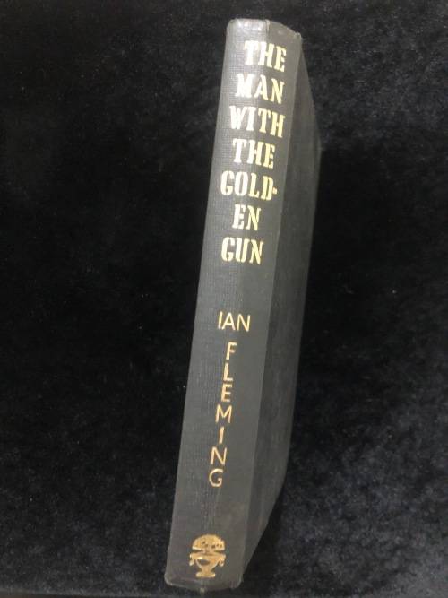 The Man With The Golden Gun - Ian Fleming