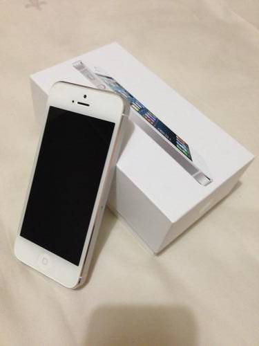 Brand New Apple iPhone 5 White (16GB)