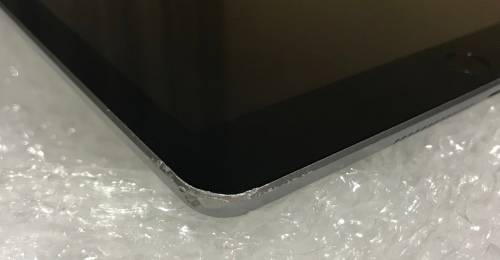 APPLE IPAD 6 10.2" - A1954 SPACE GREY 32GB WORKING 100% WITH SMALL CRACK