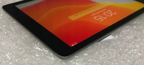 APPLE IPAD 6 10.2" - A1954 SPACE GREY 32GB WORKING 100% WITH SMALL CRACK