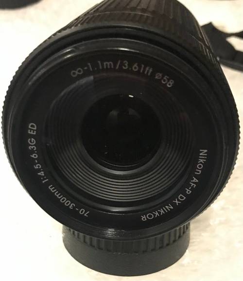 Nikon DX Lens AF 70-300 ED In Good workIng condition- 10 % Off