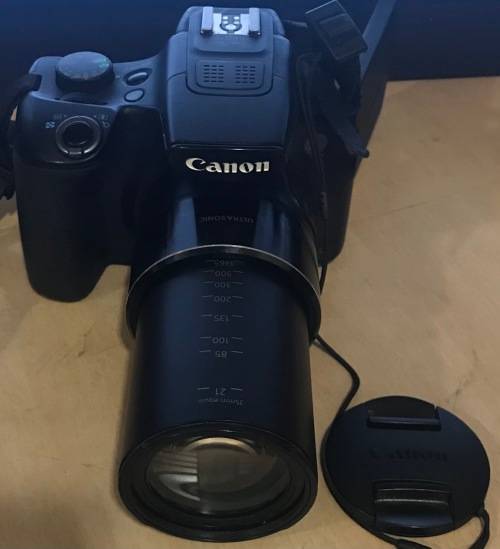 CANON SX60 HS CAMERA IN GOOD WORKING CONDITION