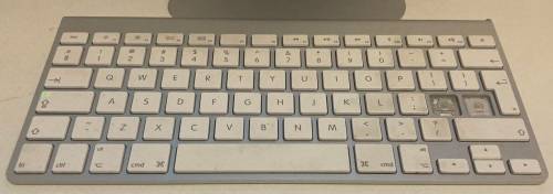 iMac Slim (21.5-inch, Late 2013) 2.7GHz Quad -Core Intel Core I5 8gb 1TB Hdd Magic Mouse & Keyboard