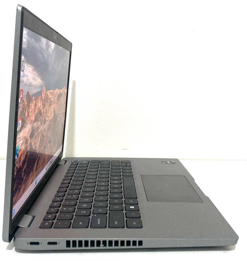 Dell Latitude 5430 i5 12th Gen 8gb Ram 256gb NVMe Ssd Excellent Condition