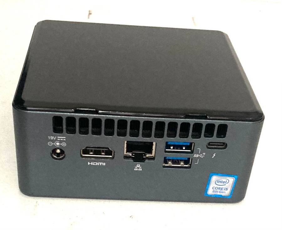 NUC MINI PC-NUC8i5BEH I5-8TH GEN 8GB RAM 256GB SSD eXCELLENT mACHINE