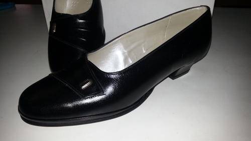Ladies Brand New Leather corporate shoes Size 8