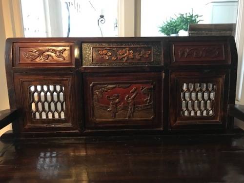 BEAUTIFUL HAND CARVED CHINESE BENCH
