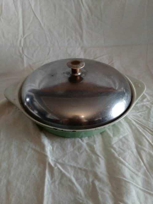 VINTAGE ENAMEL CAST IRON STOVE POT !!!RARE!!!