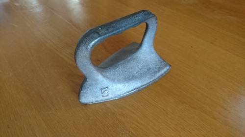 ANTIQUE CLOTHING IRON NO. 5 !!!RARE!!!