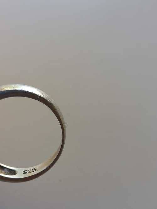 925. Silver Ring with beautiful stones, Very good condition. Vintage!!