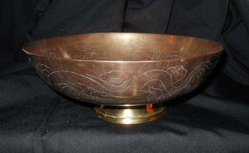 Chinese Fruit Bowl on Pedestal Base