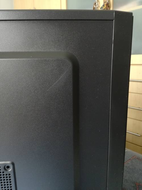 Alcatroz Futura N2000 PC Case and Magnum Pro 225 Power Supply