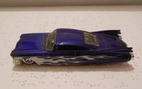 HOT WHEELS CADILLAC