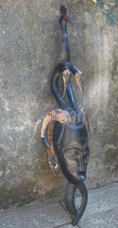 Very large (87cm long) ornately carved African Mask - An Artwork!