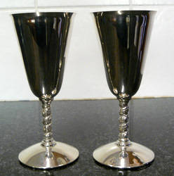 2 EP Wine Goblets (Spain) - LOvely!!! R1 N/R!!!