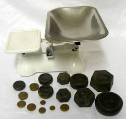 FEREDAY (British) Vintage Cast Iron Grocer Scale with Weights - Stunning! R1 N/R!!!