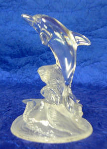 Glass Dolphin - Damage Free! R1 N/R!!!