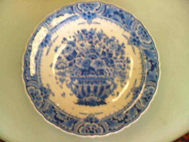 Delft Commemorative Plate - 1945 (250mm)