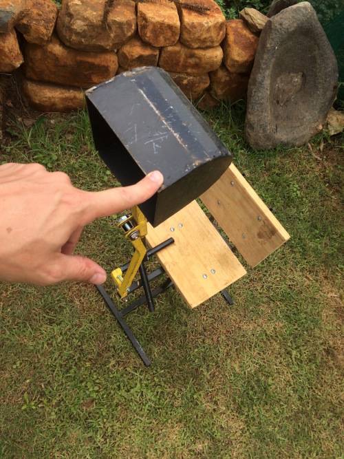 Vintage Style Child's Workable Excavator/ Digger with Lifting Action and Twisting Seat