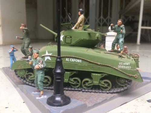 WW2 MODEL DIORAMA 'LIBERATION OF PARIS' LARGE