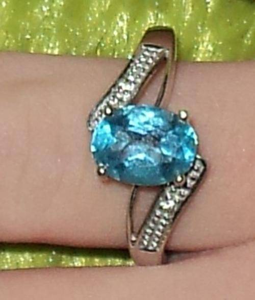 Topaz White Gold Beauty