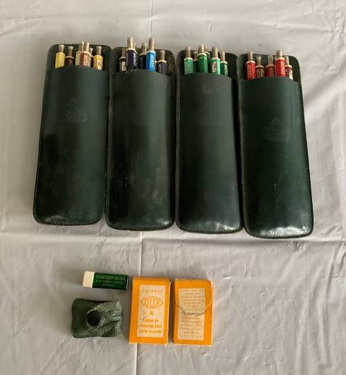 VINTAGE MECHANICAL A.W FABER-CASTELL COLOR PENCILS WITH A SHARPENER
