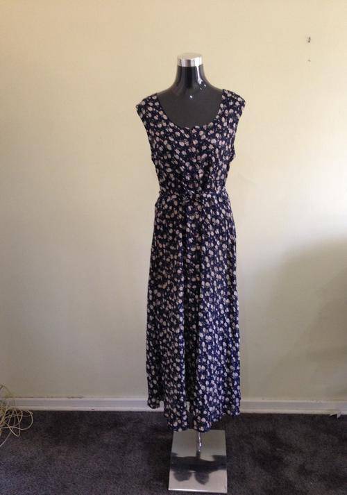 BEAUTIFUL SUMMER VINTAGE DRESS
