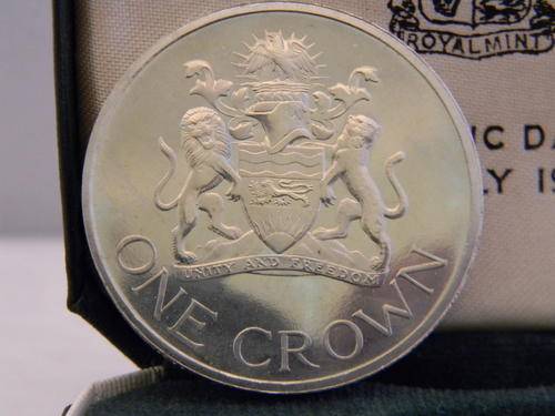 1 CROWN PROOF-1966 MALAWI -REPUBLIC DAY-BEAUTIFUL GREEN CASE