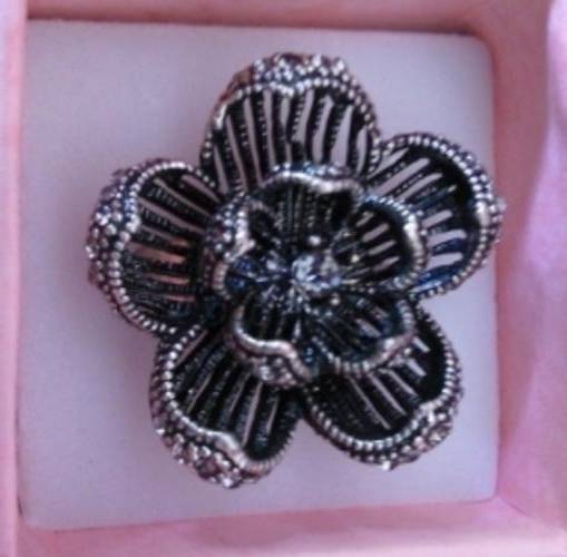 JEWELLERY: Silver Rose Ring (Adjustable) - STUNNING! Retails for R99!