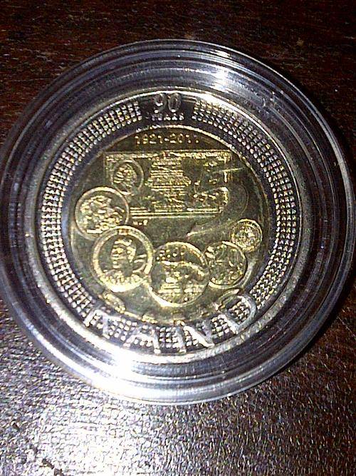 Uncirculated 2011 - 90th Anniversary R5 coin (capsulated)!