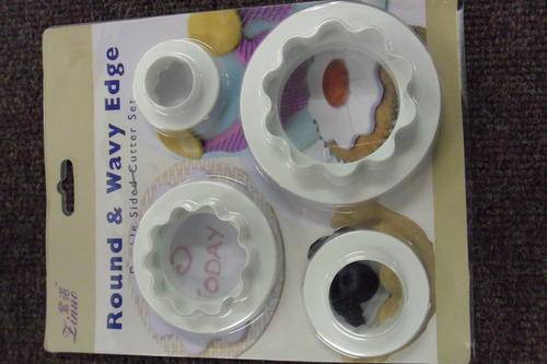 ROUND AND WAVY FRILL CUTTER