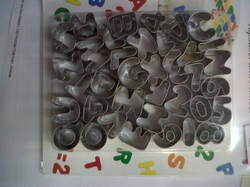 ALPHABET/NUMBER CUTTER METAL 37PC