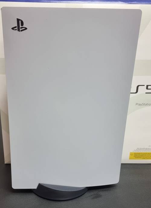 Playstation 5 - DISC Edition - (PS5) ( great condition and complete)