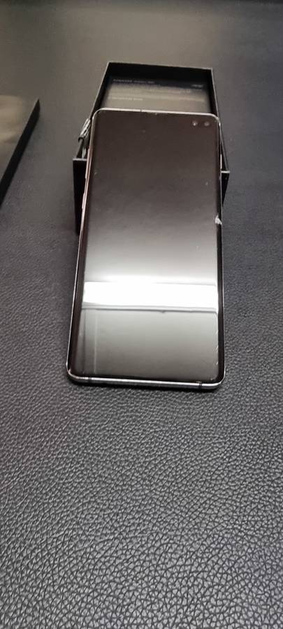 Samsung Galaxy S10+ (Please have a look at pictures and information provided)